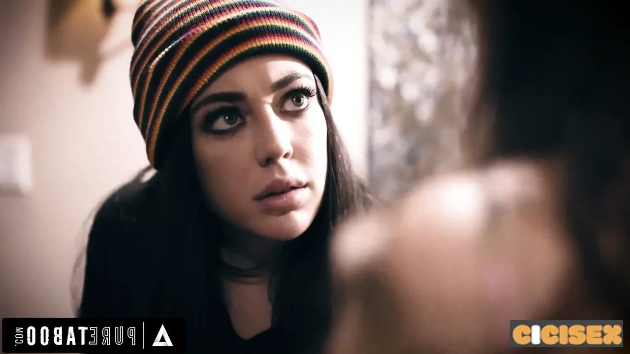 PURE TABOO Cunning Paige Owens Tricks Girlfriend Whitney Wright To Satisfy Her Pervert Stepdad Türkçe altyazılı ve sansürsüz porno izle