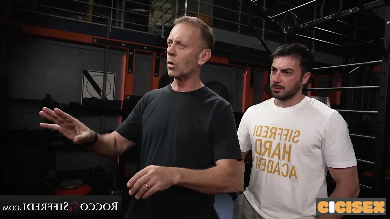 ROCCO SIFFREDI - Italian Sluts DP'd Before Cumswapping In Massive Group ORGY en ateşli sahneleriyle tek parça izle